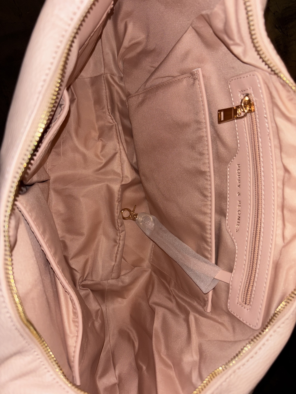 POPPY & PEONIES - BRAND NEW - BLUSH HOBO BAG w MATCHING POPPY & PEONIES CHARMS - Picture 3 of 4
